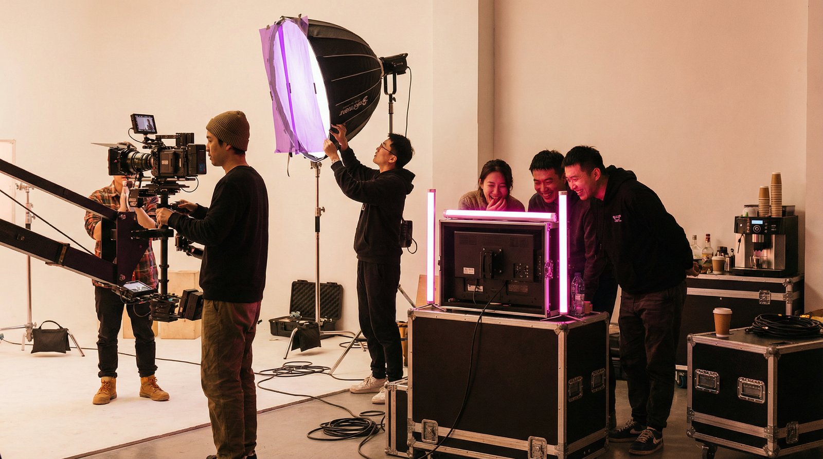 成人视频原创微电影制作现场传媒